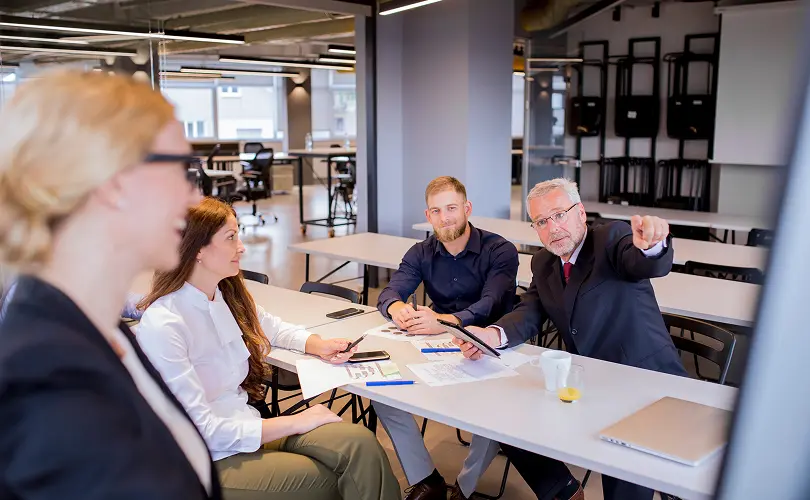 como-trabajamos-izquierda-TuDirector